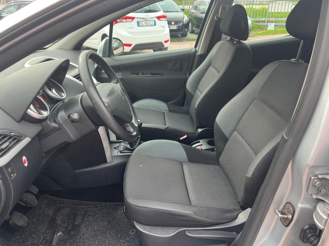 Peugeot 207 Plus 1.4 HDi 70CV 5 porte