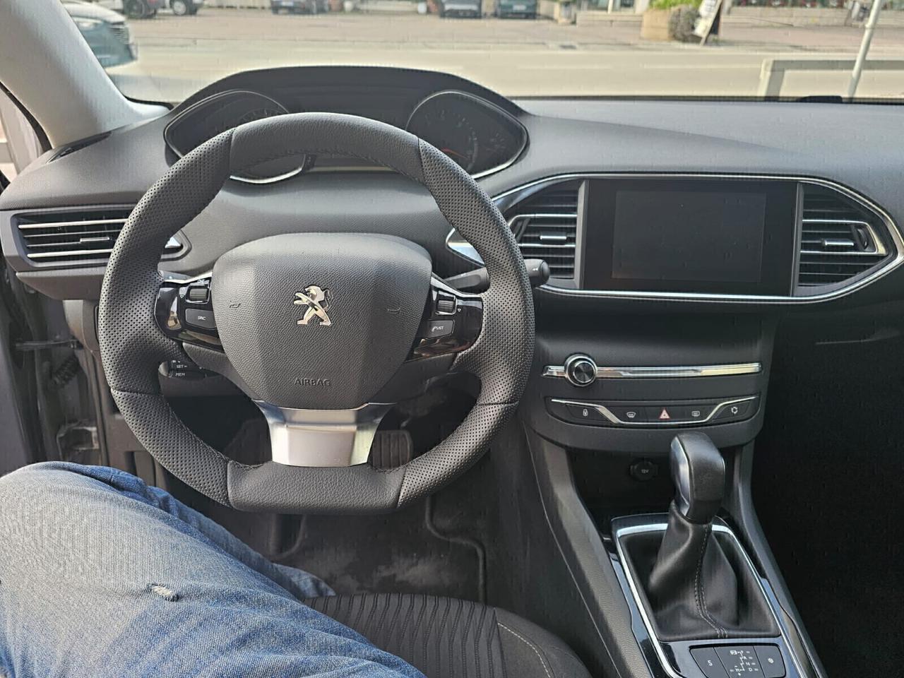Peugeot 308 BlueHDi 120 EAT6 SW Business