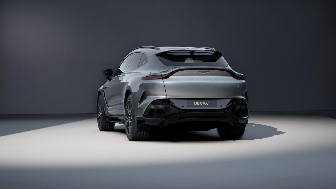 ASTON MARTIN DBX707 4.0