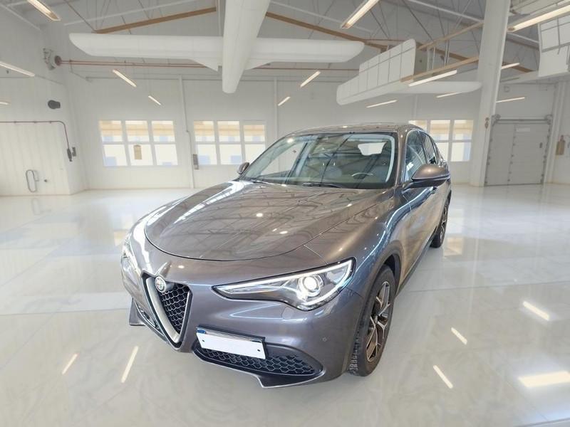 ALFA ROMEO STELVIO 2.2 TURBO DIESEL 190 CV EXECUTIVE AT8 Q4 5 PORTE SUV
