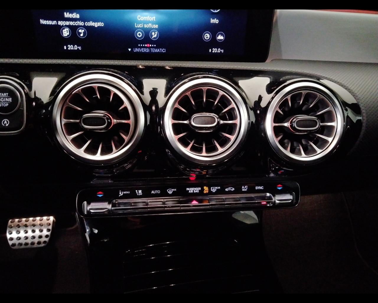 Mercedes-Benz CLA Coupe - C118 - CLA Coupe 200 d Premium auto