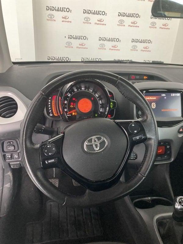 Toyota Aygo Connect 1.0 VVT-i 72 CV 5 porte x-play