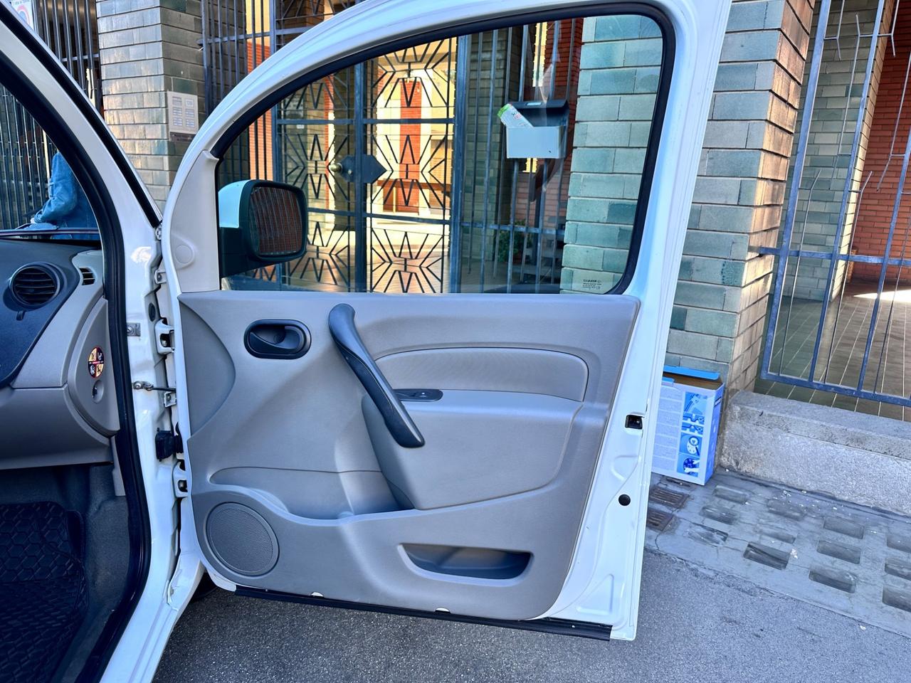 Renault Kangoo 1.6 105CV 5 porte Benzina/GPL fino 2030