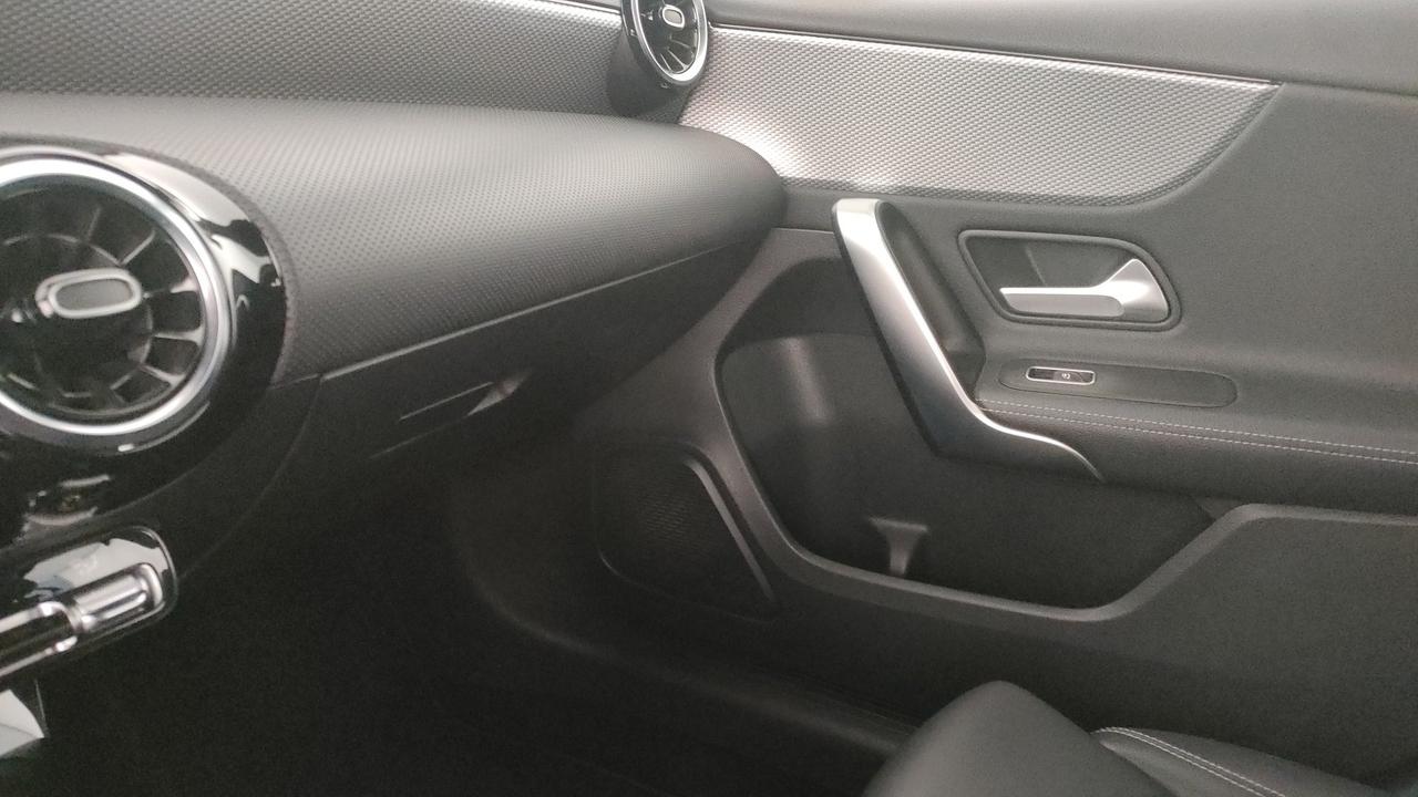 Mercedes-Benz A 180 d Sport auto