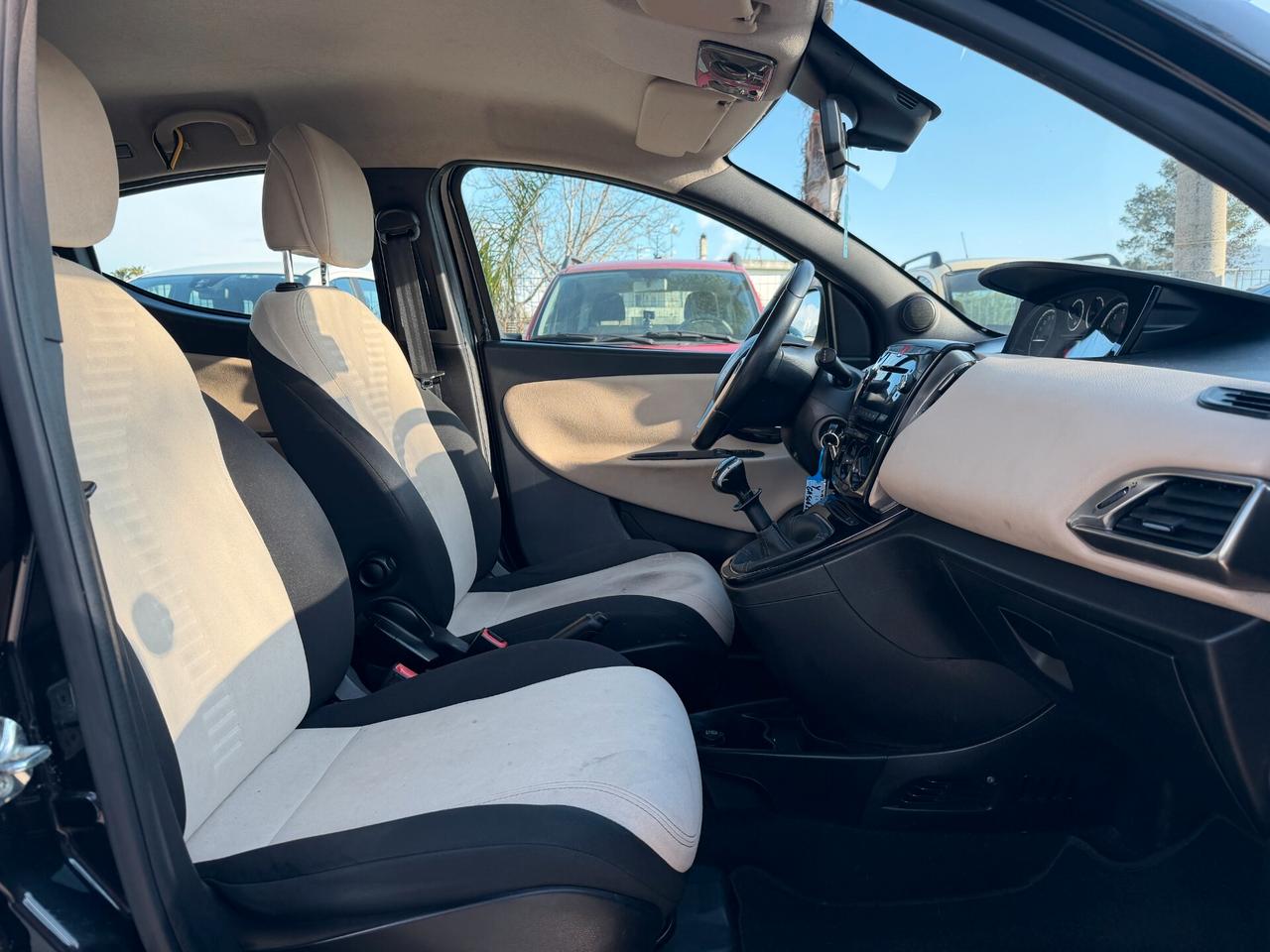 LANCIA YPSILON 2014 1.2 BENZINA 69 CV *DISTR FATTA