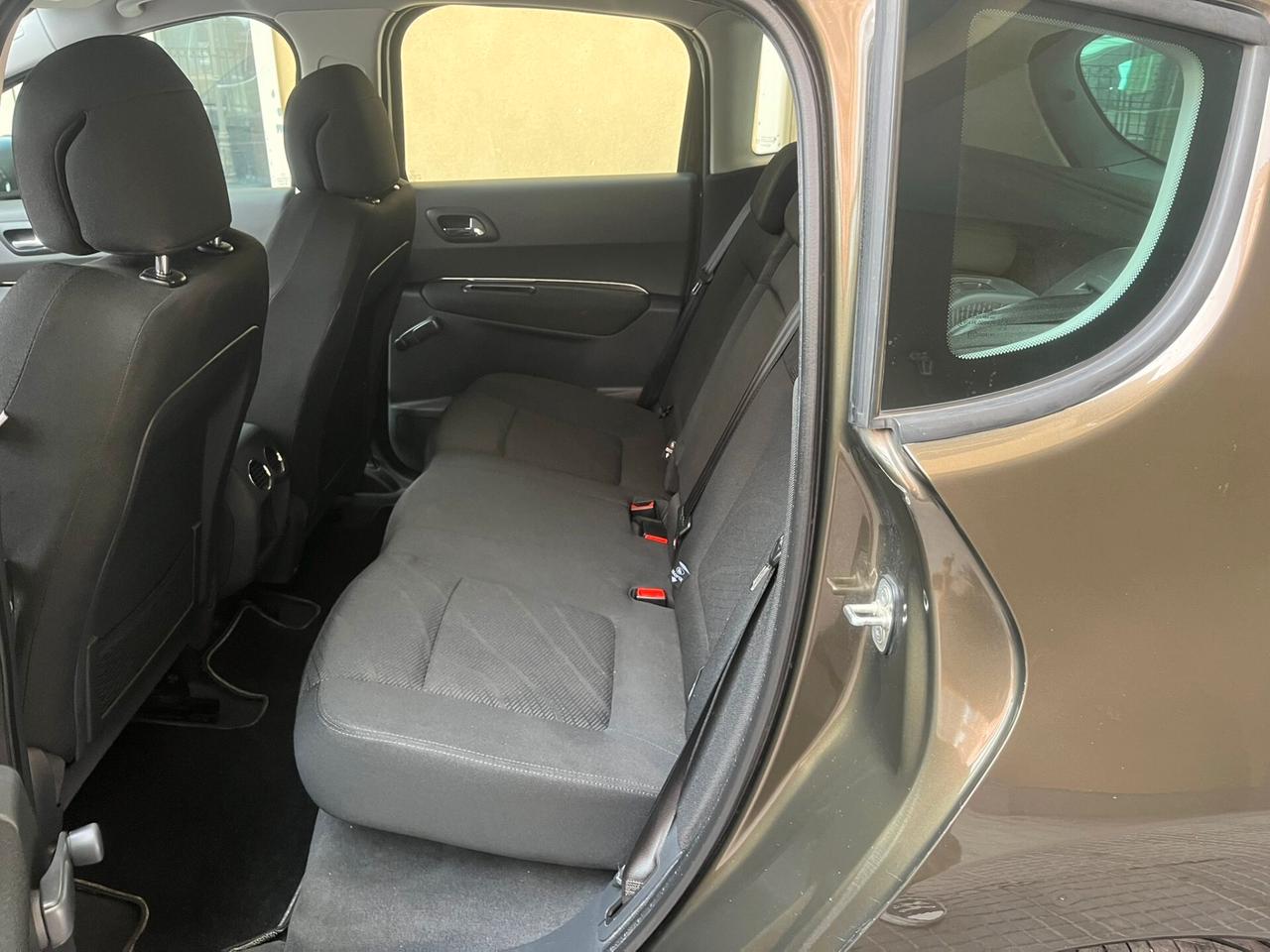 Peugeot 3008 1.6 HDi 110CV Premium