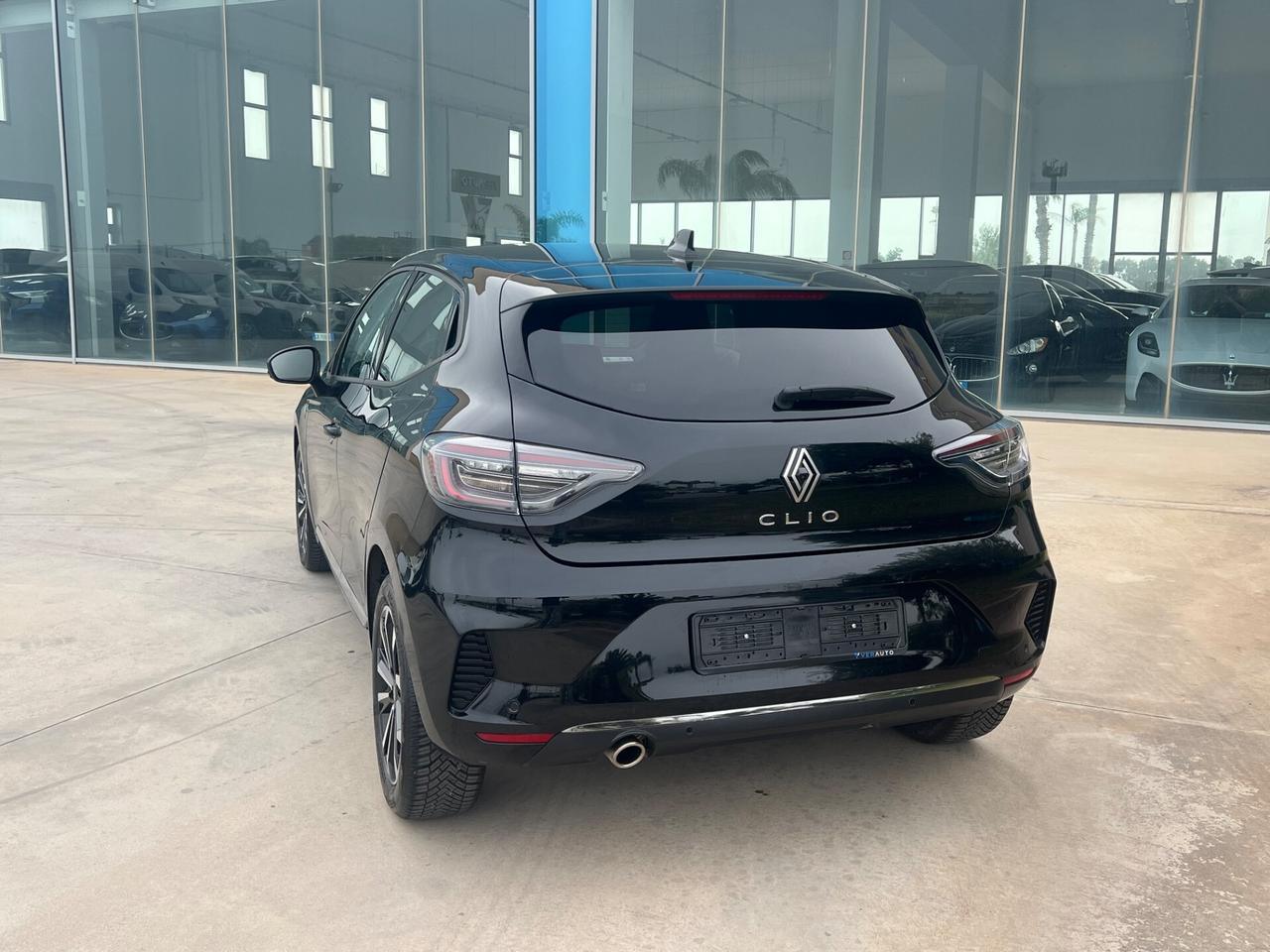 Renault Clio TCe 90 CV 5 porte Techno - possibilità noleggio no scoring