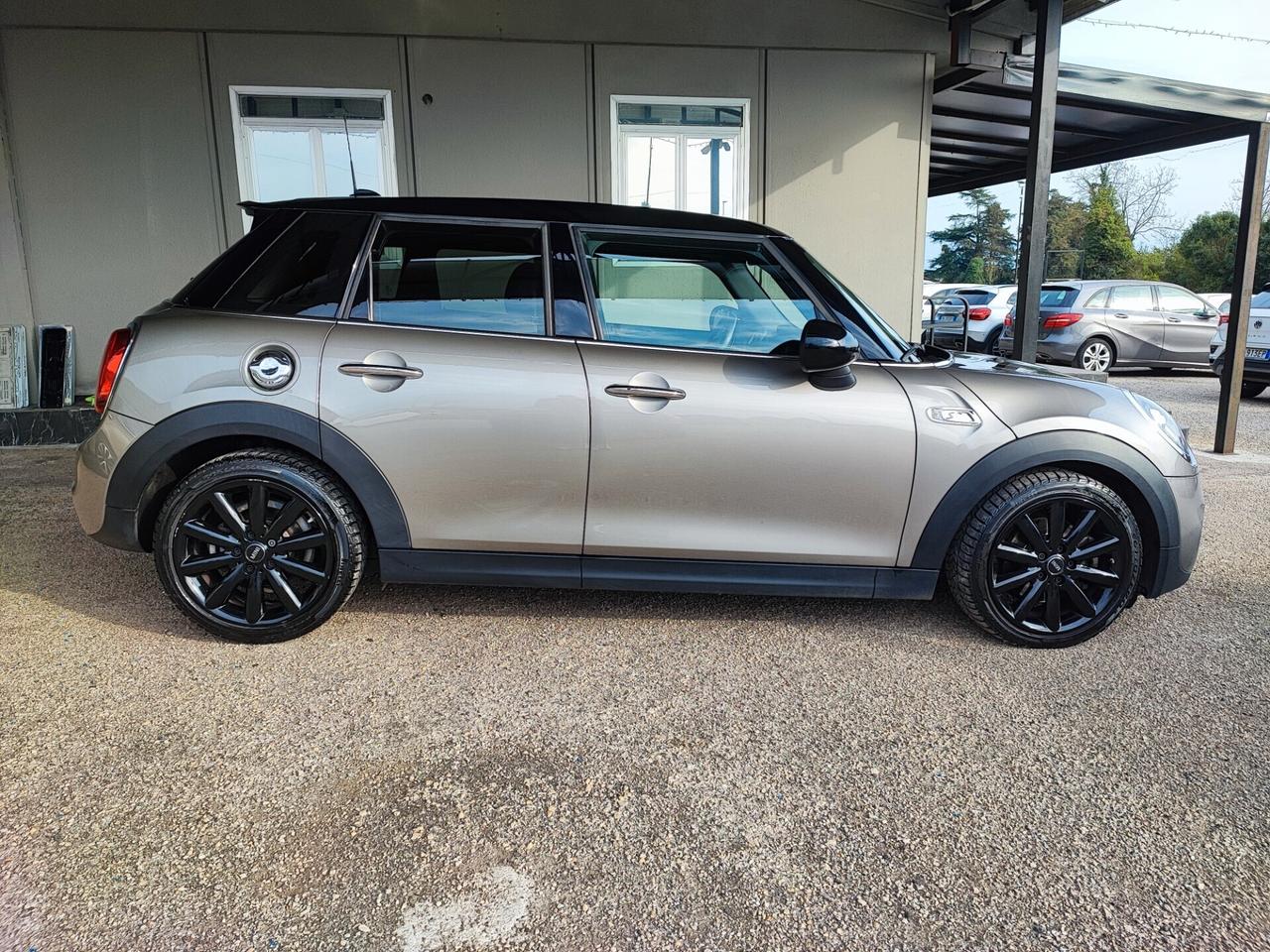 Mini 2.0 Cooper SD aut. Hype 5 porte