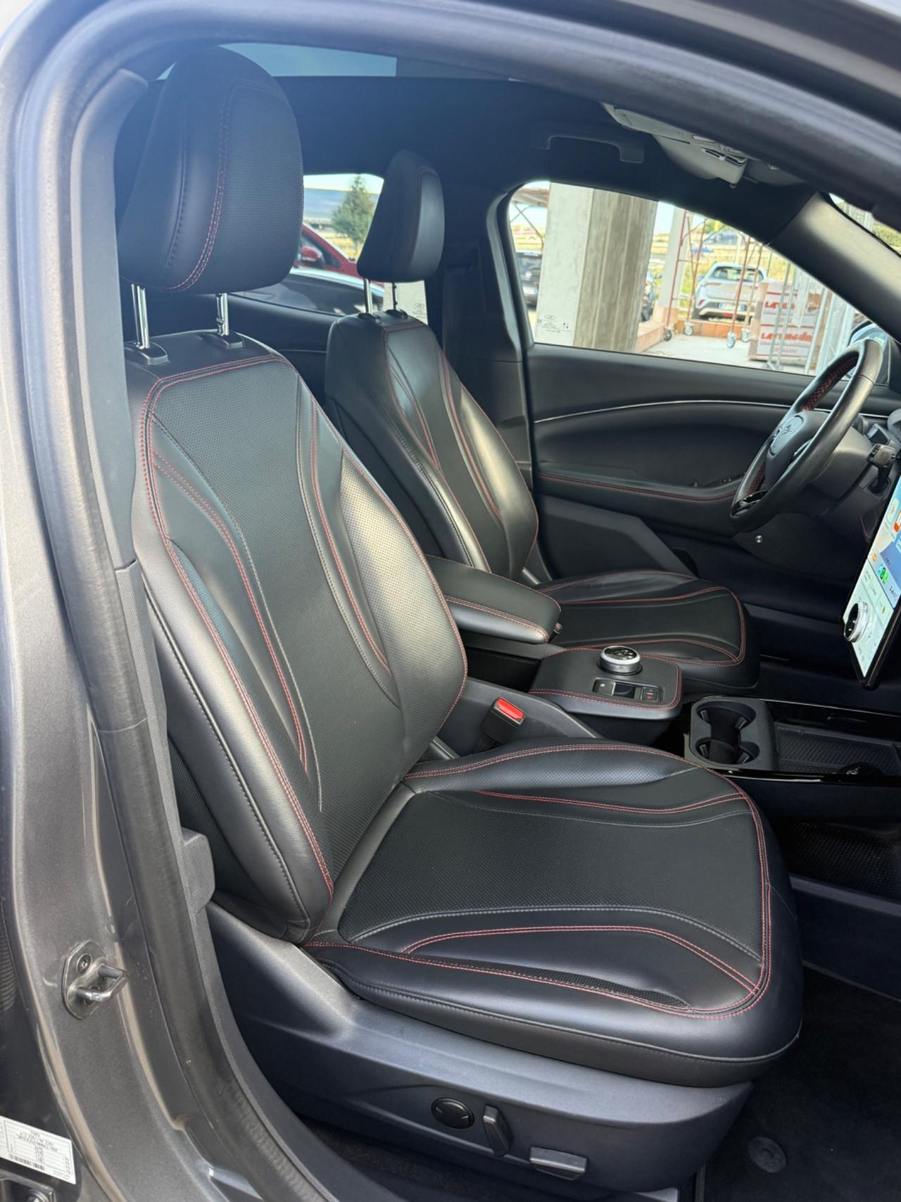 Ford Mustang Mach-E AWD Extended Range First Edition 351 CV