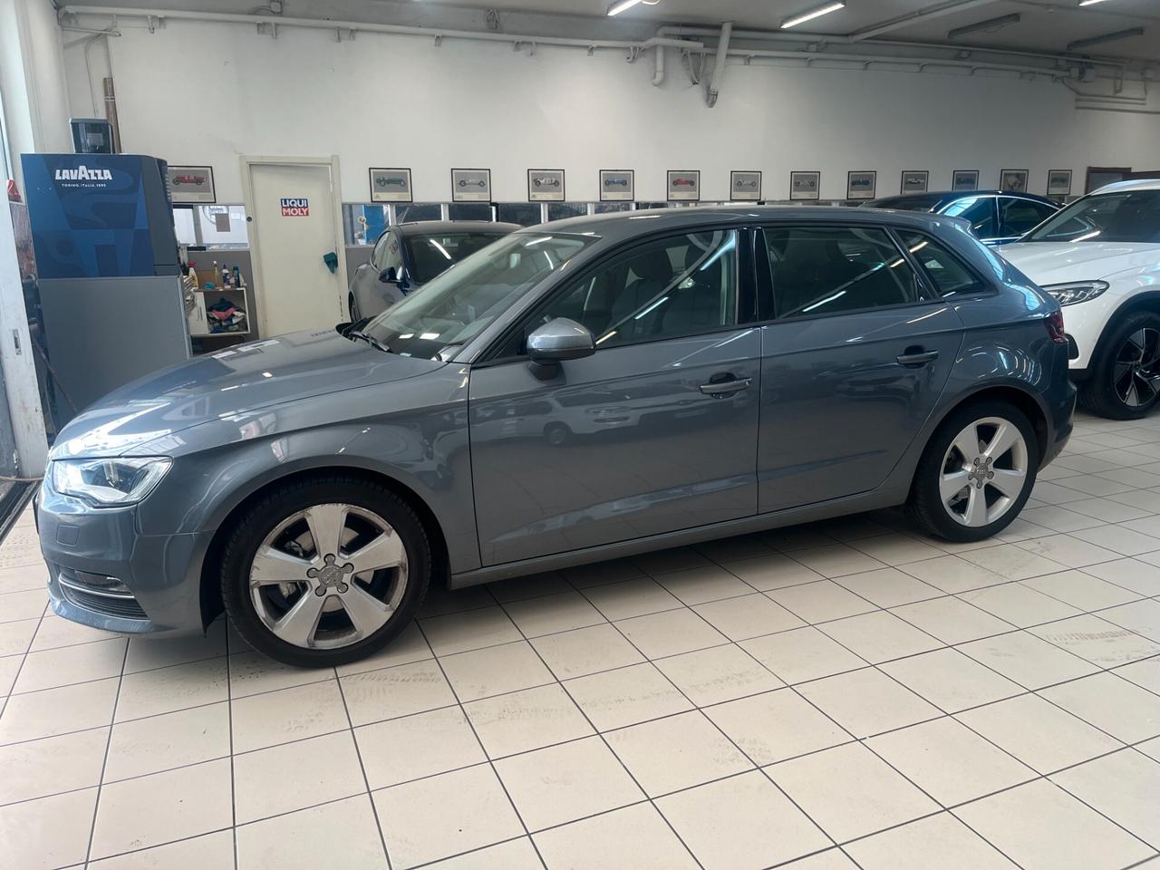 Audi A3 1.6 TDI ultra Attraction