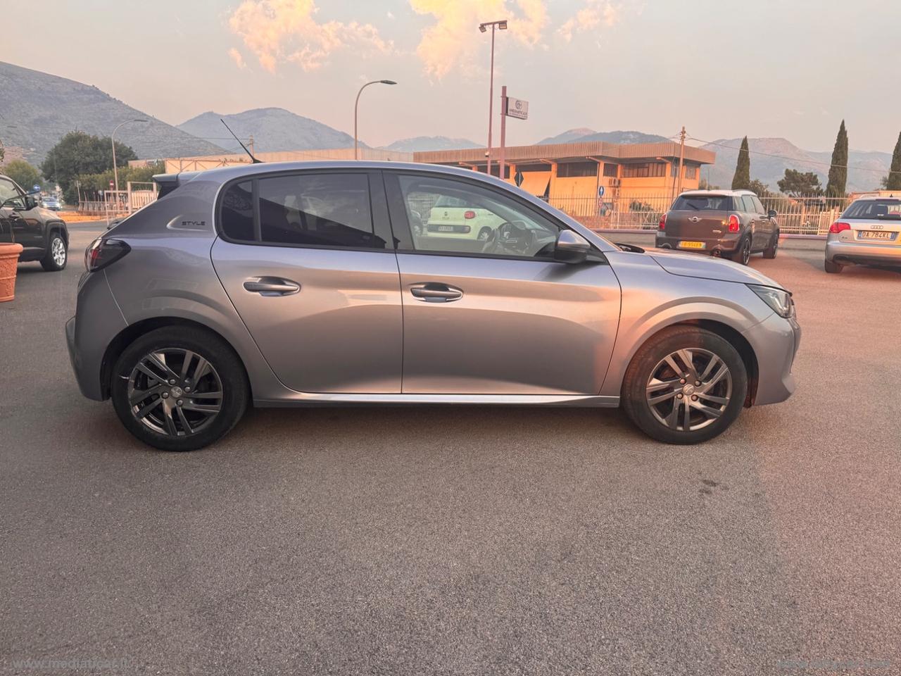 PEUGEOT 208 PureTech 82 5p. Active