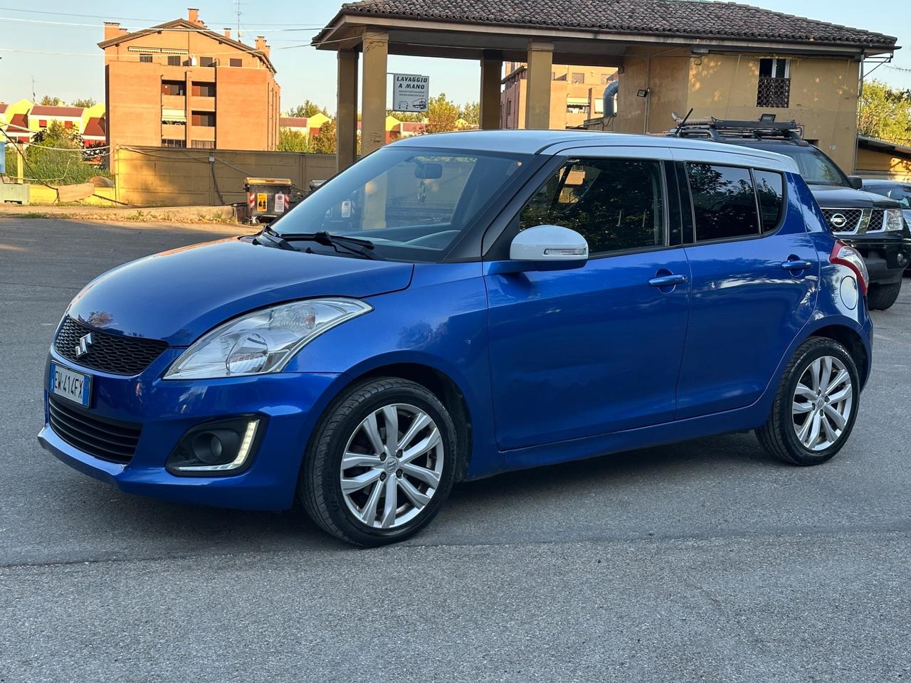 Suzuki Swift 1.2 VVT 5 porte B-Top Bi-Color