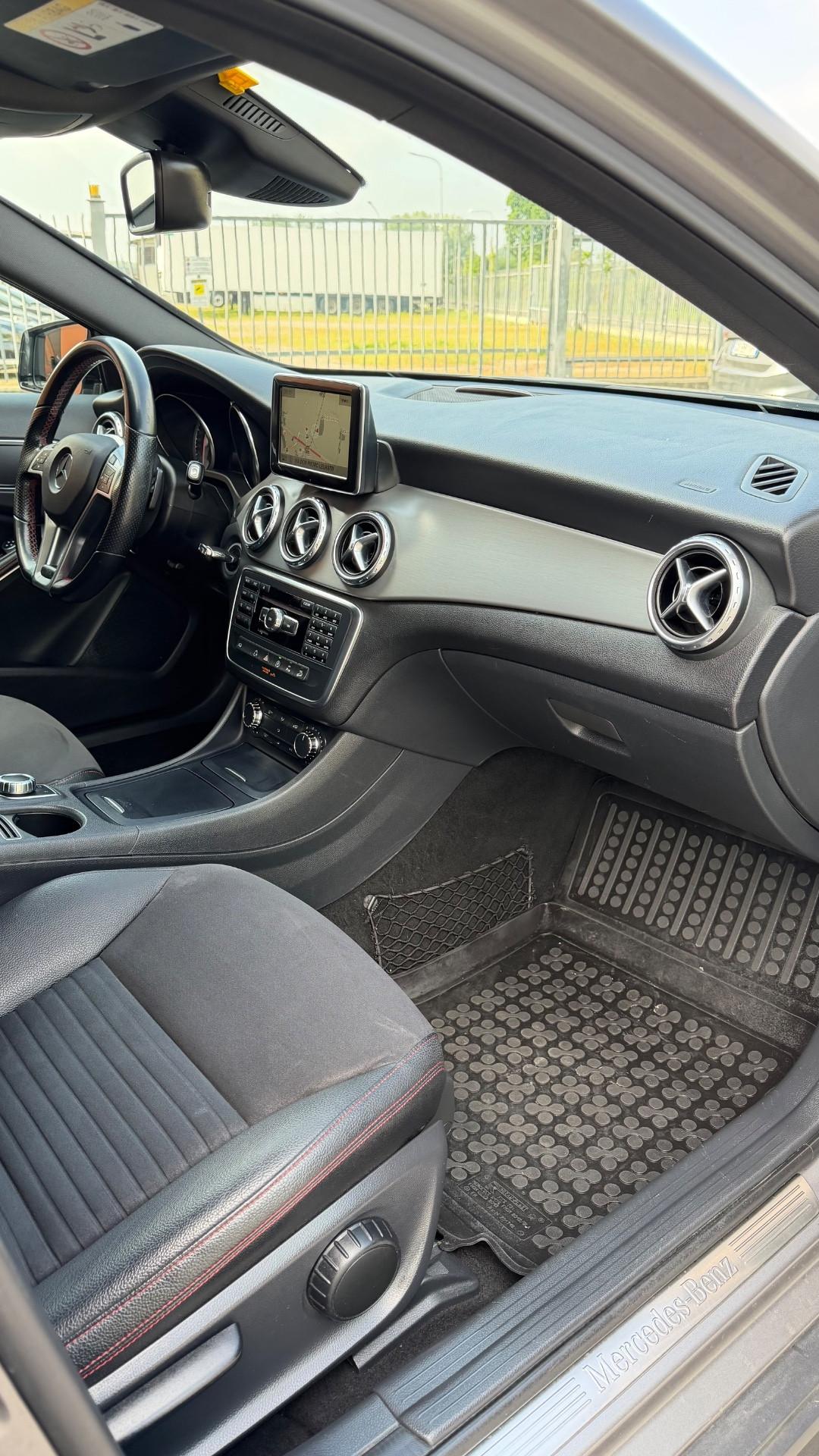 Mercedes-benz GLA 200 d Automatic 4Matic Premium