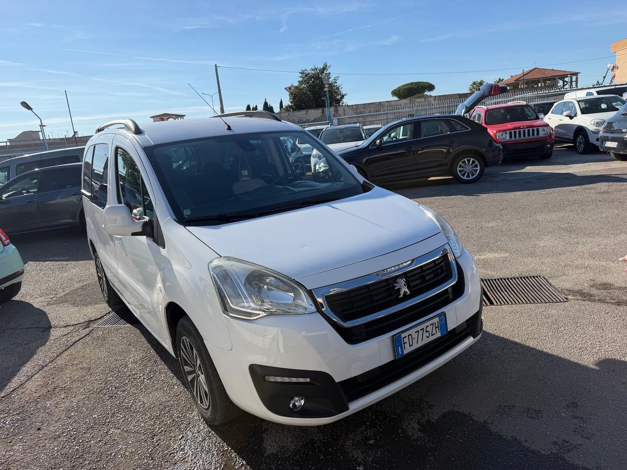 Peugeot Partner Tepee BlueHDi 100 Outdoor