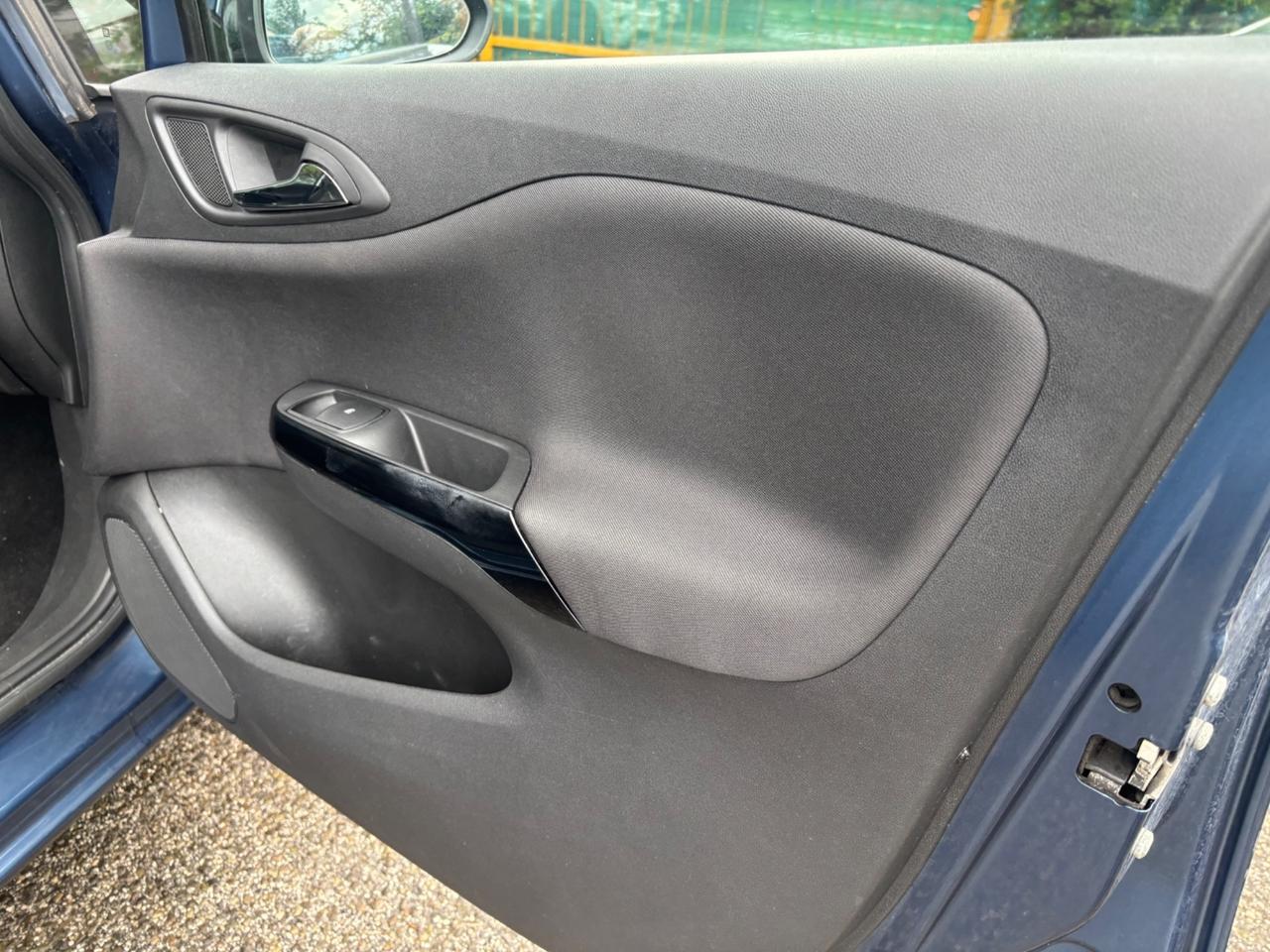 Opel Corsa 1.4 90CV 5 porte GPL