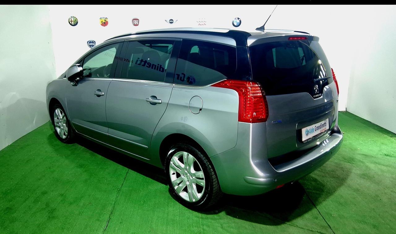Peugeot 5008 Allure 7 posti 1.6 120cv anno 2015