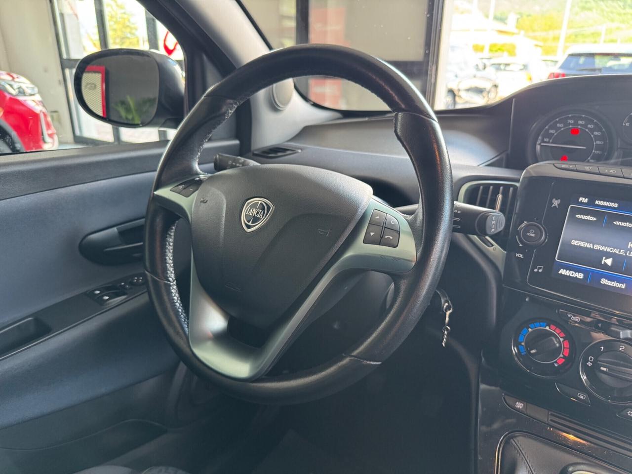 Lancia Ypsilon 1.0 FireFly Hybrid Gold - 2023