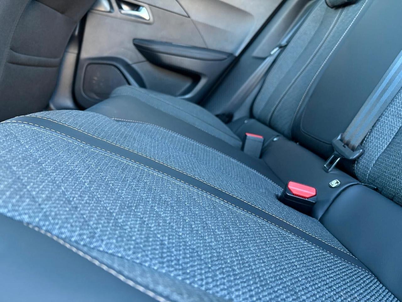 Peugeot 2008 ALLURE PureTech 100 6mt SPOTICAR