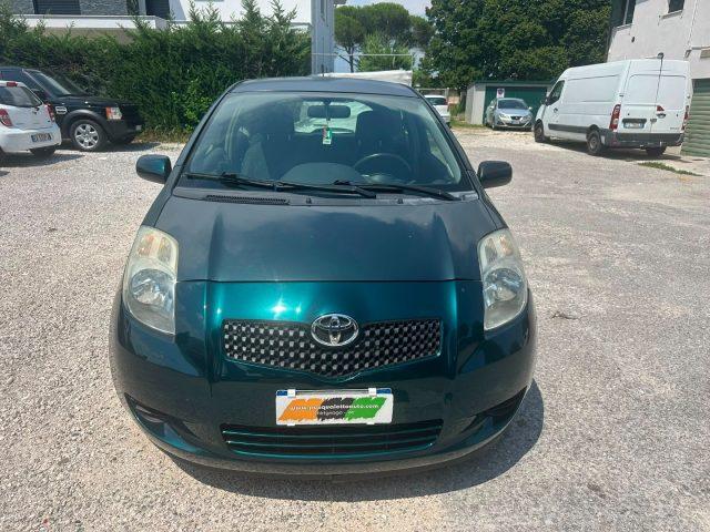 TOYOTA Yaris 1.0 3 porte Sol