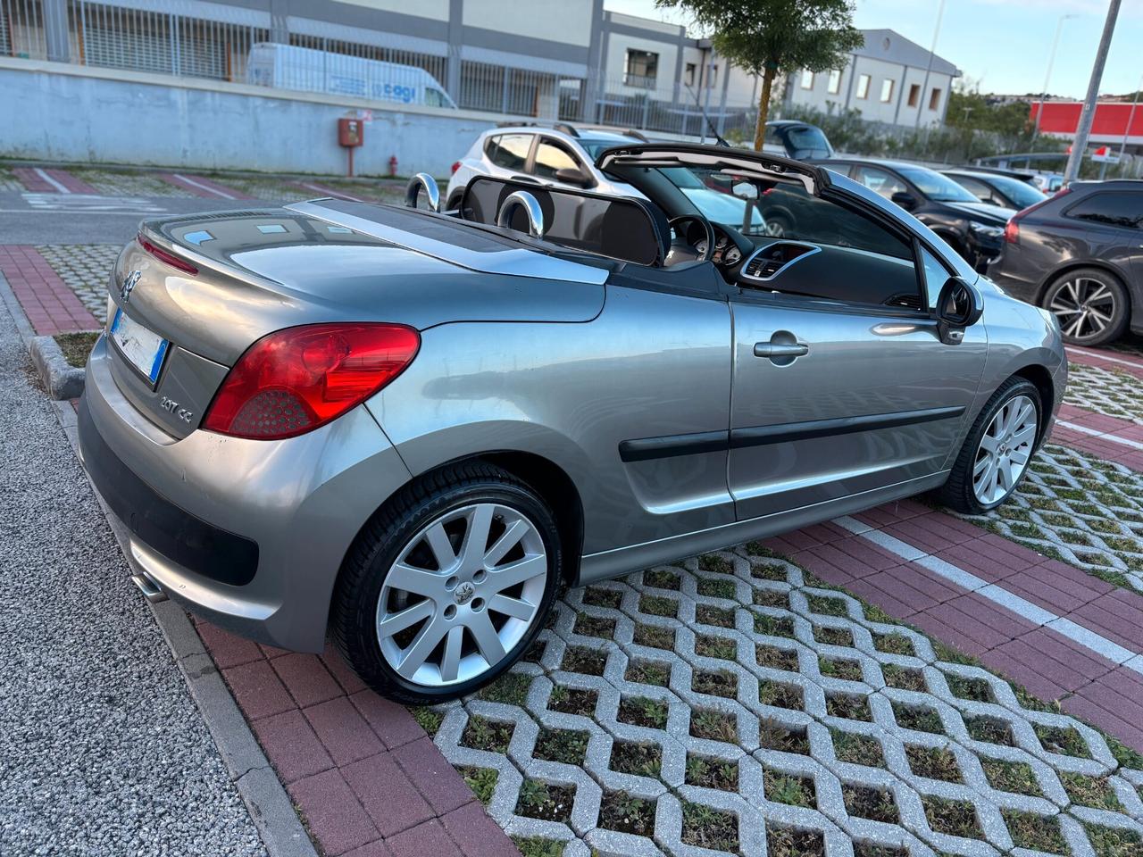 Peugeot 207 1.6 HDi 110CV CABRIO OK NEOPATENTATI