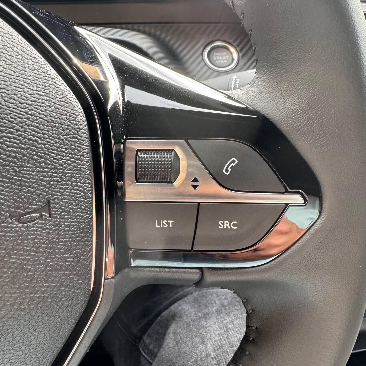 **NUOVA** Peugeot 2008 PureTech 100 S&S Allure