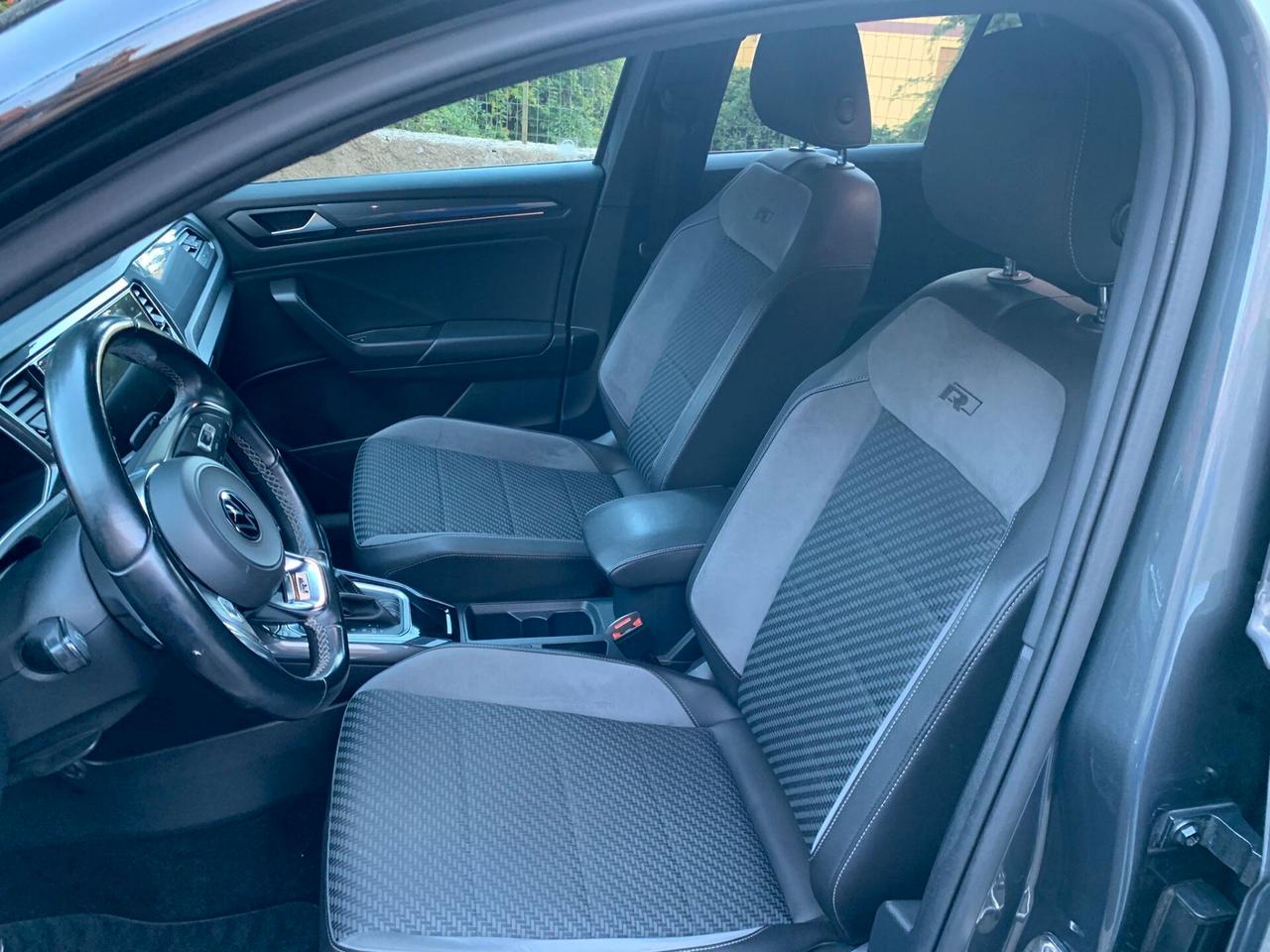 Volkswagen T-Roc 1.5 TSI ACT DSG Sport R-LINE