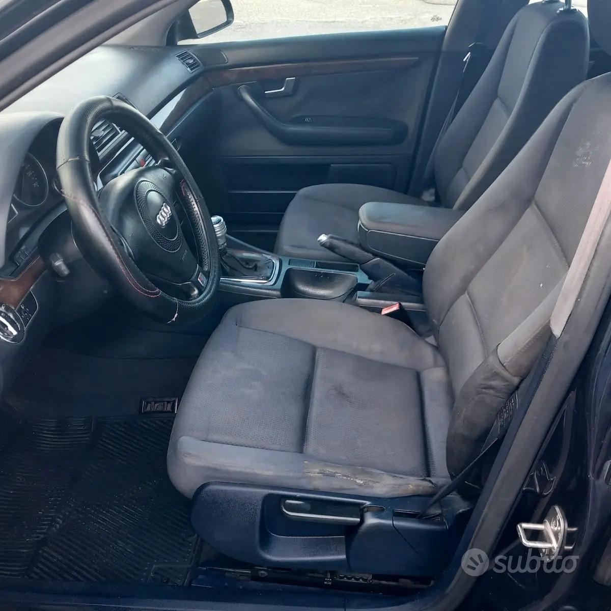 AUDI A4 1.9 TDI (GANCIO DI TRAINO)