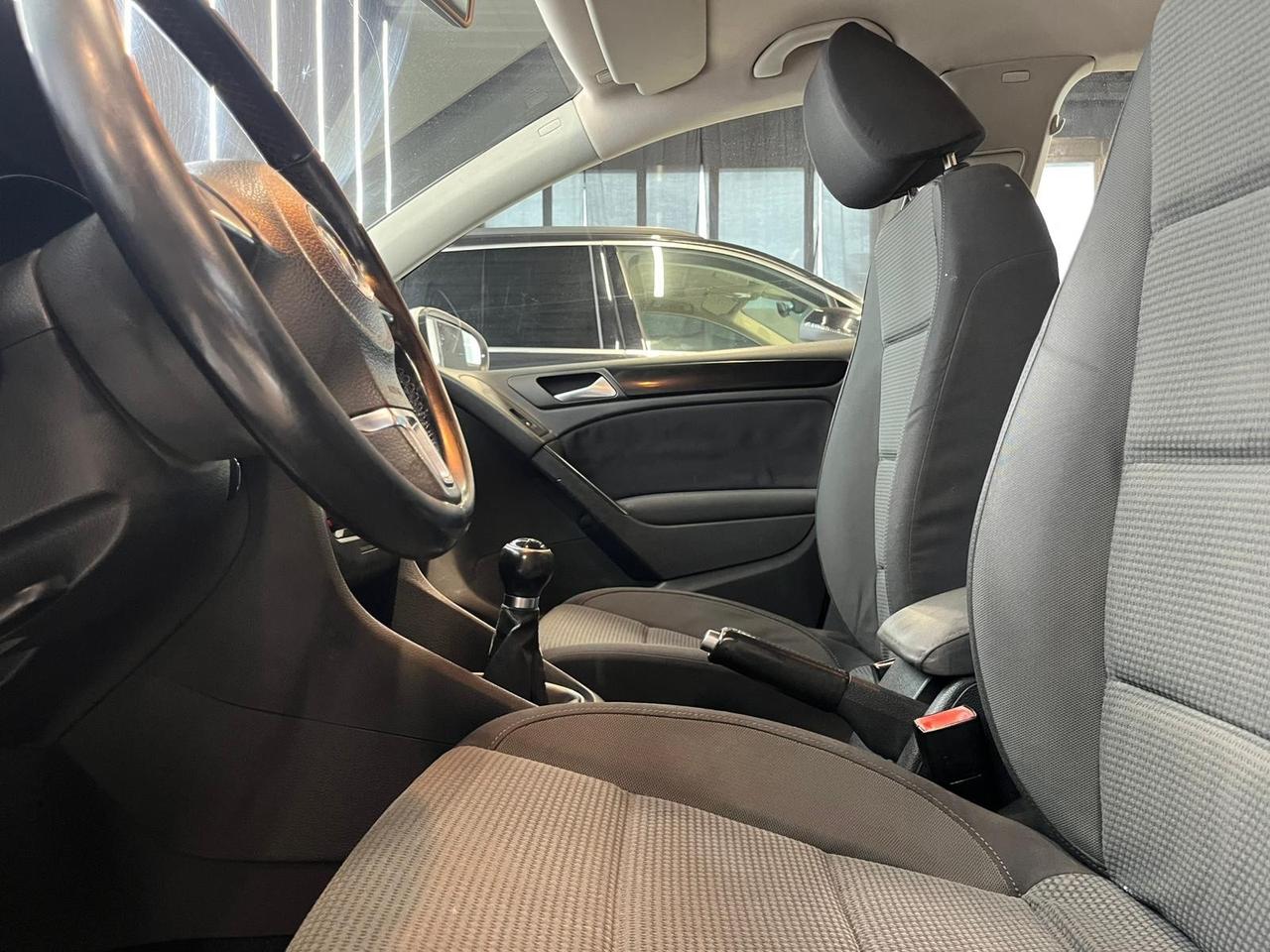 Volkswagen Golf 1.6 TDI DPF 5p. Comf. BlueM. Tech. OK NEOPATENTATI
