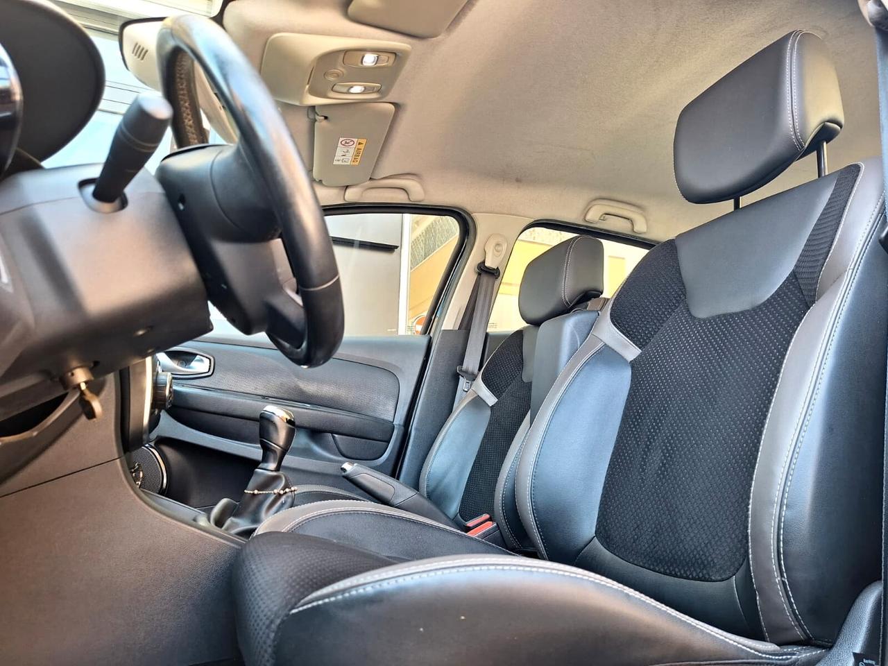 Renault Clio dCi 8V 75 CV Start&Stop 5 porte Energy Intens