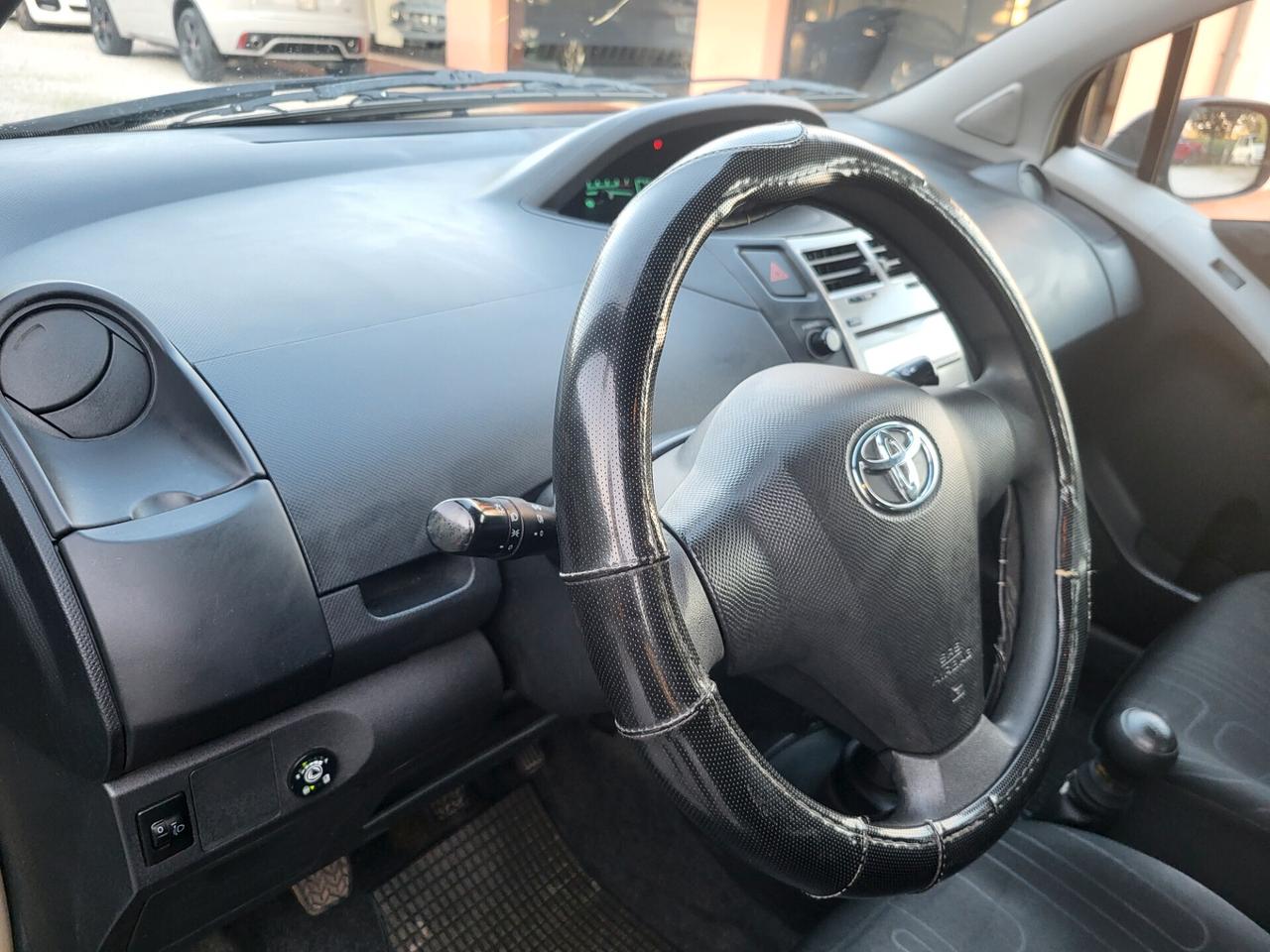Toyota Yaris 1.0 3p Now Gpl LEGGERE BENE