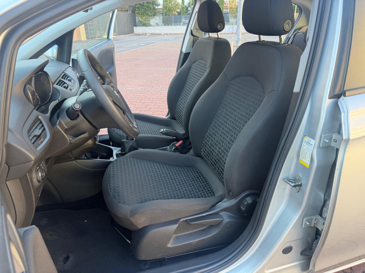 Opel Corsa 1.4 GPL Tech Advance 5p