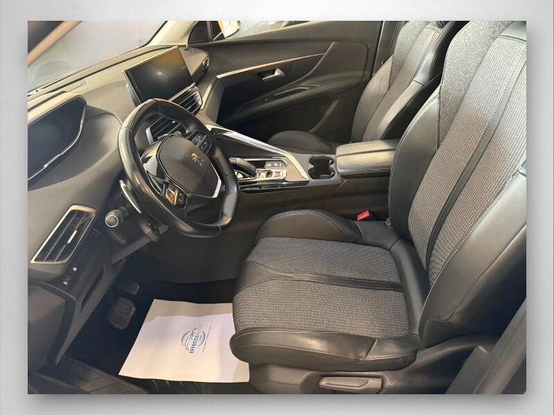Peugeot 3008 BlueHDi 130 S&S EAT8 Allure