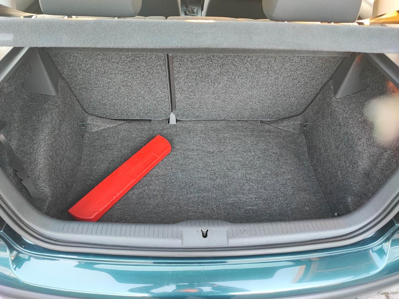 Volkswagen Polo 1.4 cat 5p. Comfortline uni-pro