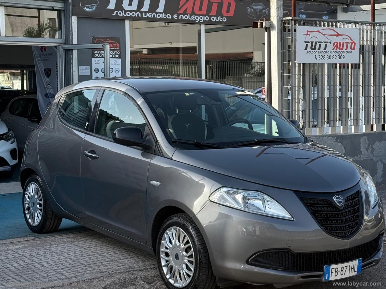 LANCIA Ypsilon 1.2 69 CV 5p. Platinum
