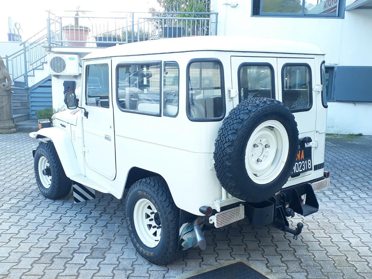 Toyota Land Cruiser BJ42