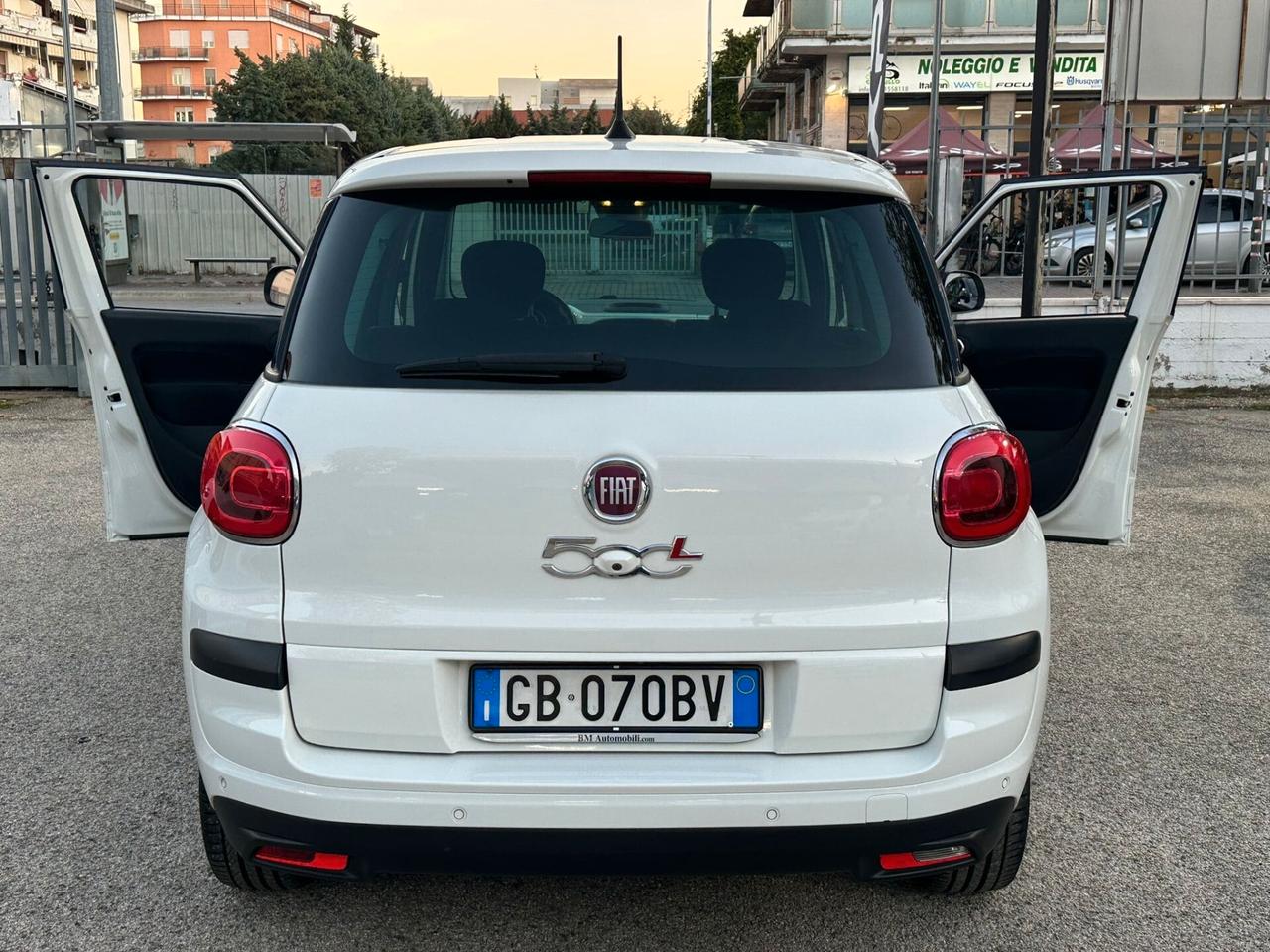 FIAT 500L 1.6 MTJ 120CV AUTOCARRO N1