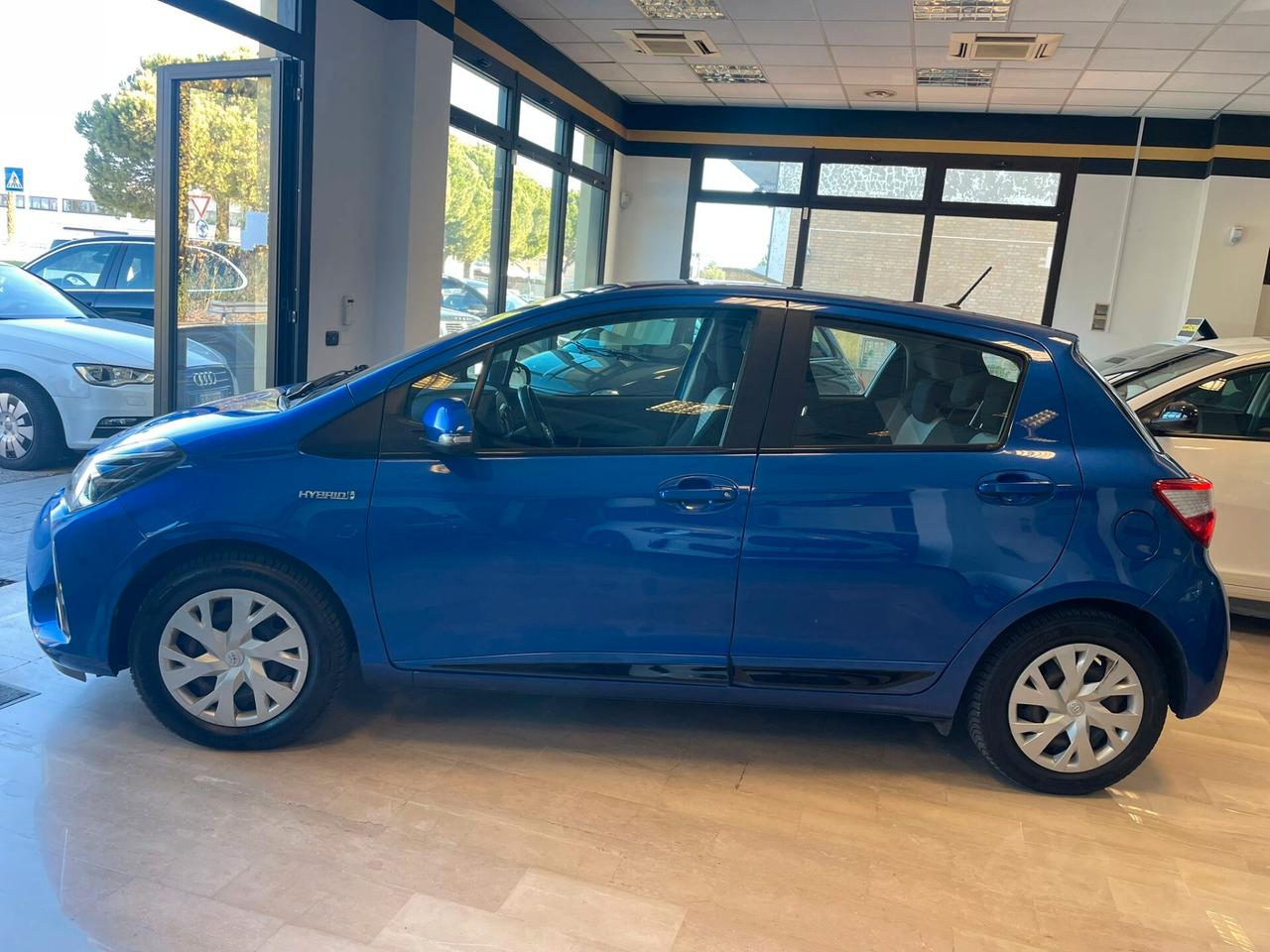 Toyota Yaris 5p "BLUE EDITION"