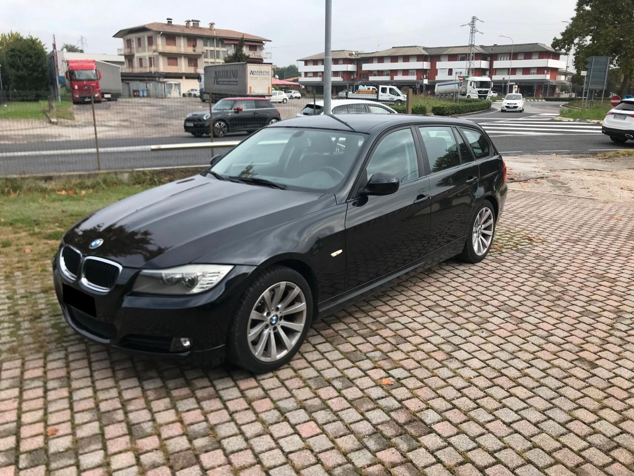 BMW 318d Touring 2.0 Eletta Automatica Neopatentati
