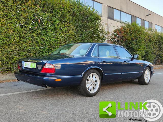 JAGUAR XJ8 4.0 V8 32V 284 CV Automatic Executive