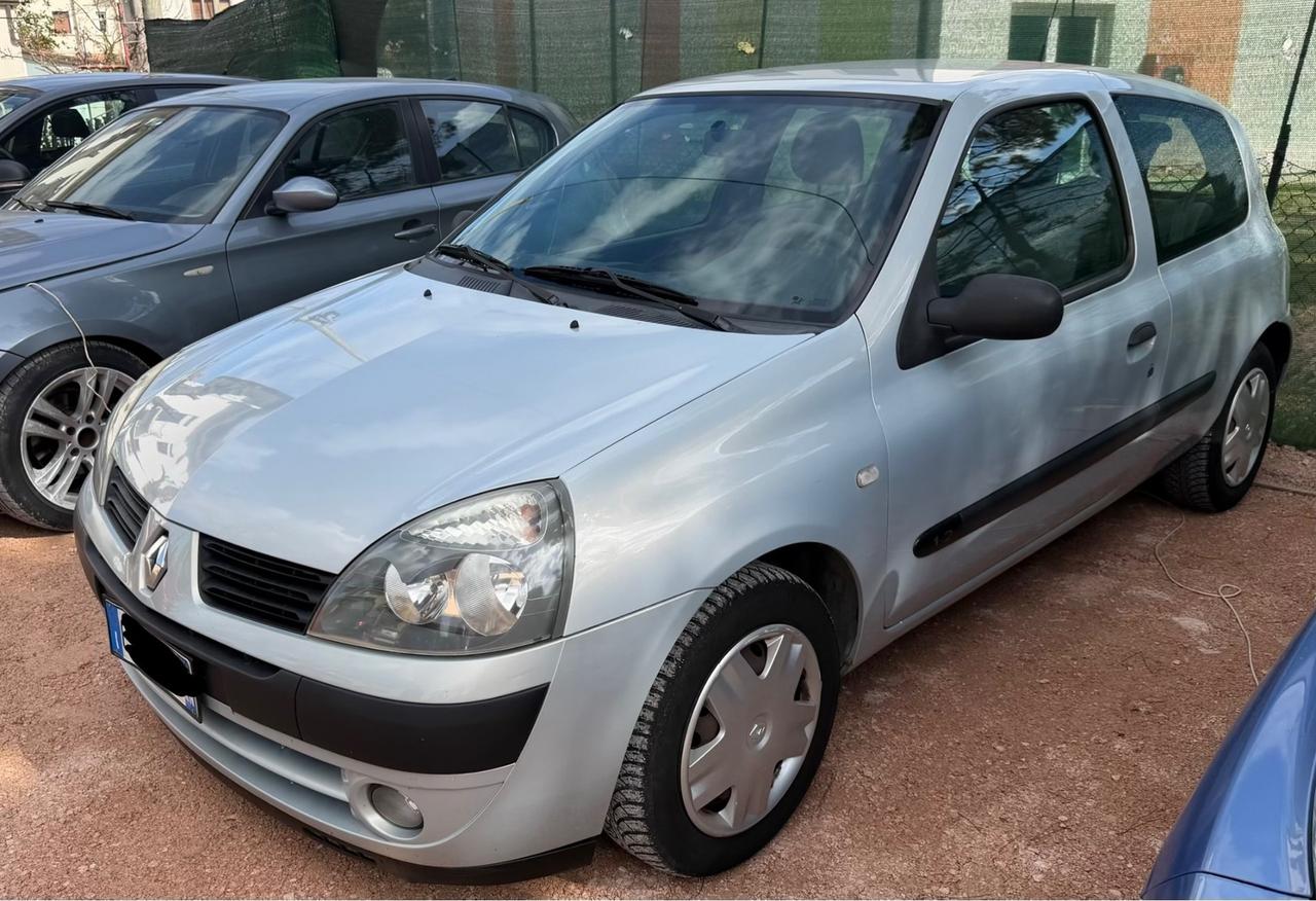 Renault Clio 1.2 cat 3 porte Confort Authentique