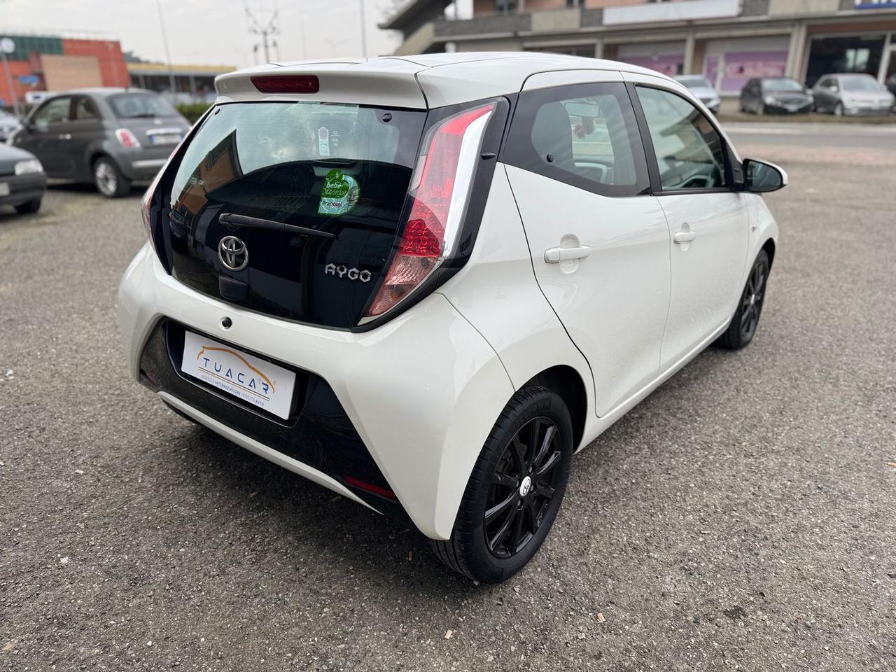 Toyota Aygo X Play 1.0 VVT-i