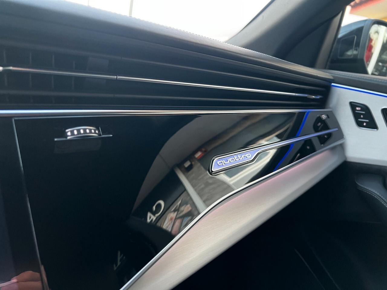 Audi Q8 50 TDI 286 CV Quattro-2XS LINE-TOTAL BLACK