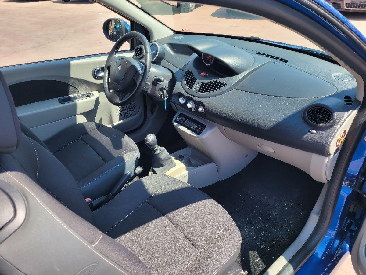 RENAULT - Twingo - 1.2 8V Dynamique