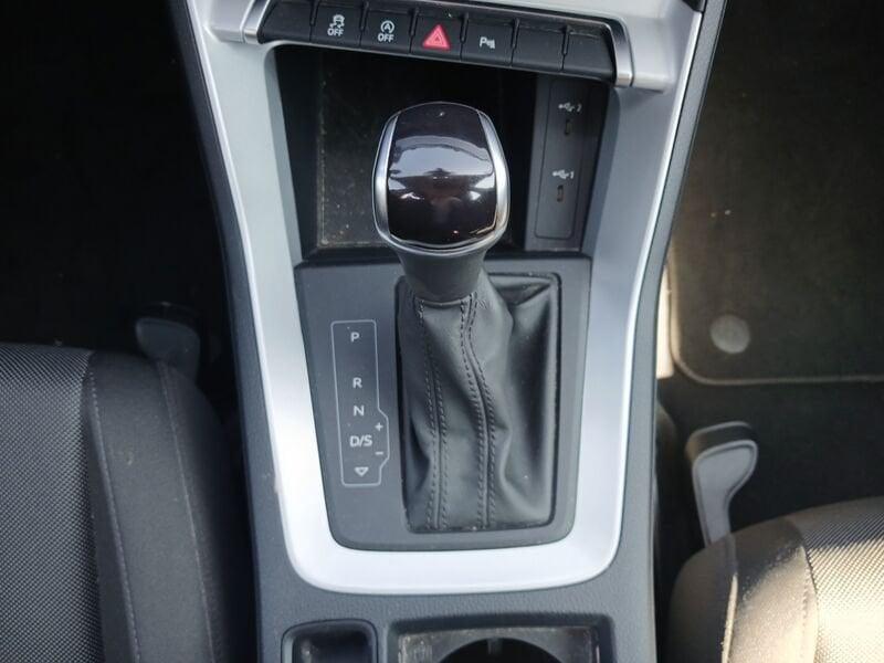 Audi Q3 35 TDI quattro S tronic Business