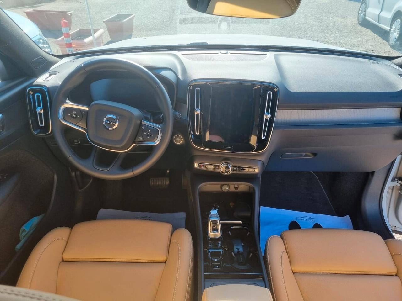Volvo XC40 Momentum 163cv