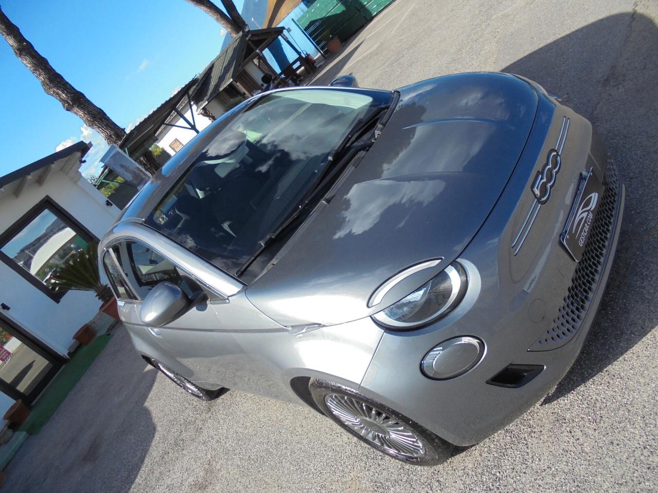 Fiat 500 500e Berlina 42 kWh Icon