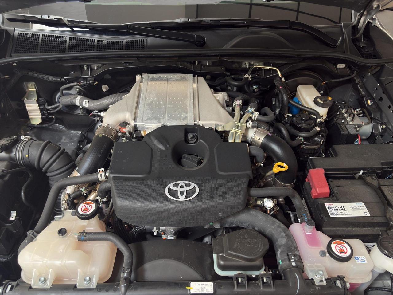 Toyota Hilux 2.4 d-4d double cab Lounge auto