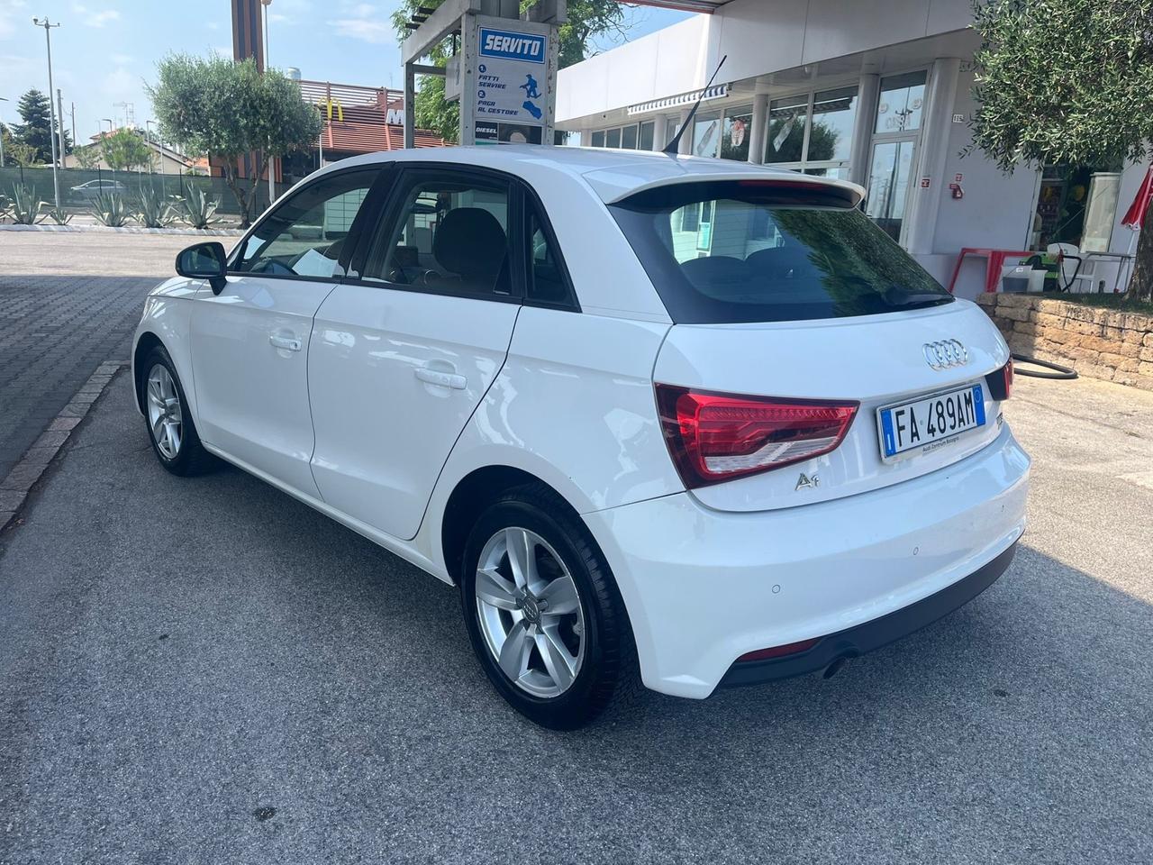 Audi A1 SPB 1.0 TFSI ultra S tronic Metal plus