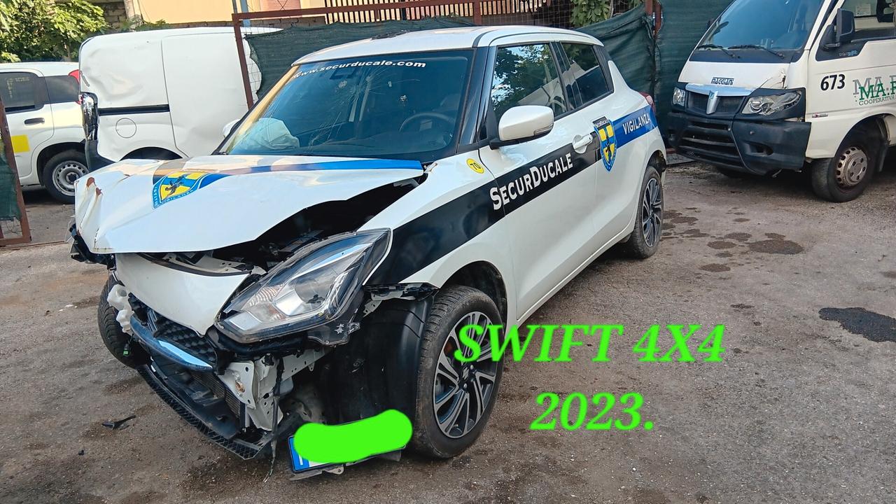 SUZUKI SWIFT 4X4 INCIDENTATA SINISTRATA MONDIALCARS 023