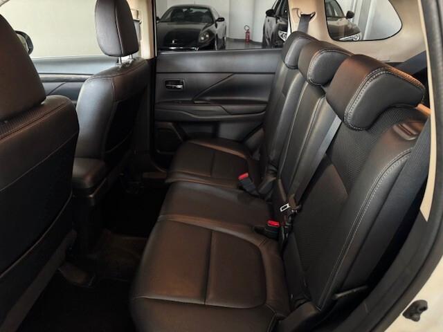 Mitsubishi Outlander 2.2 DI-D 4WD Instyle 7p.
